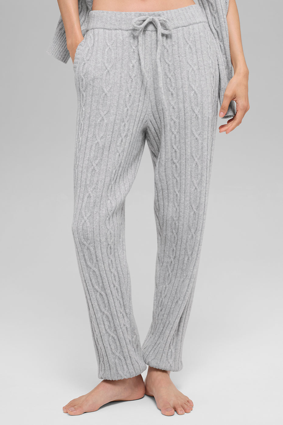 Alo Yoga Cable Knit Winter Bliss Pant - Athletic Heather Grey - imagen 3