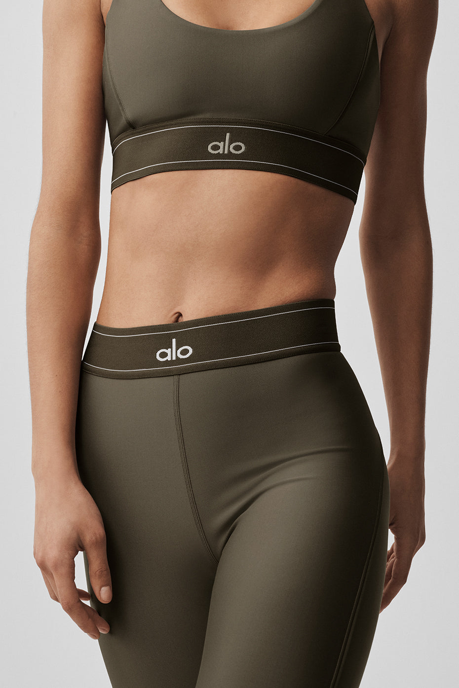 Alo Yoga Airlift High-Waist Suit Up Legging - Olive Tree/Olive Tree - imagen 3