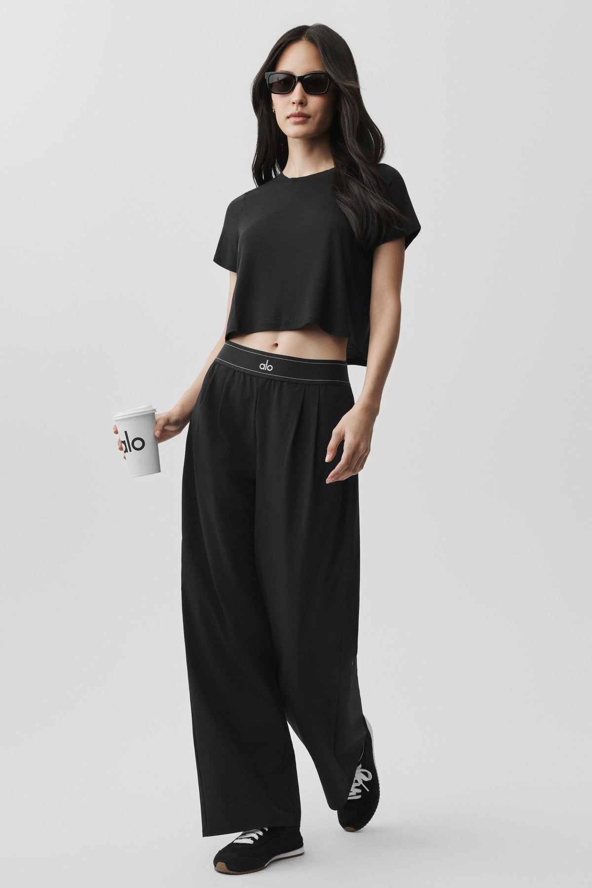 Alo Yoga Suit Up Trouser (Regular) - Black - imagen 5