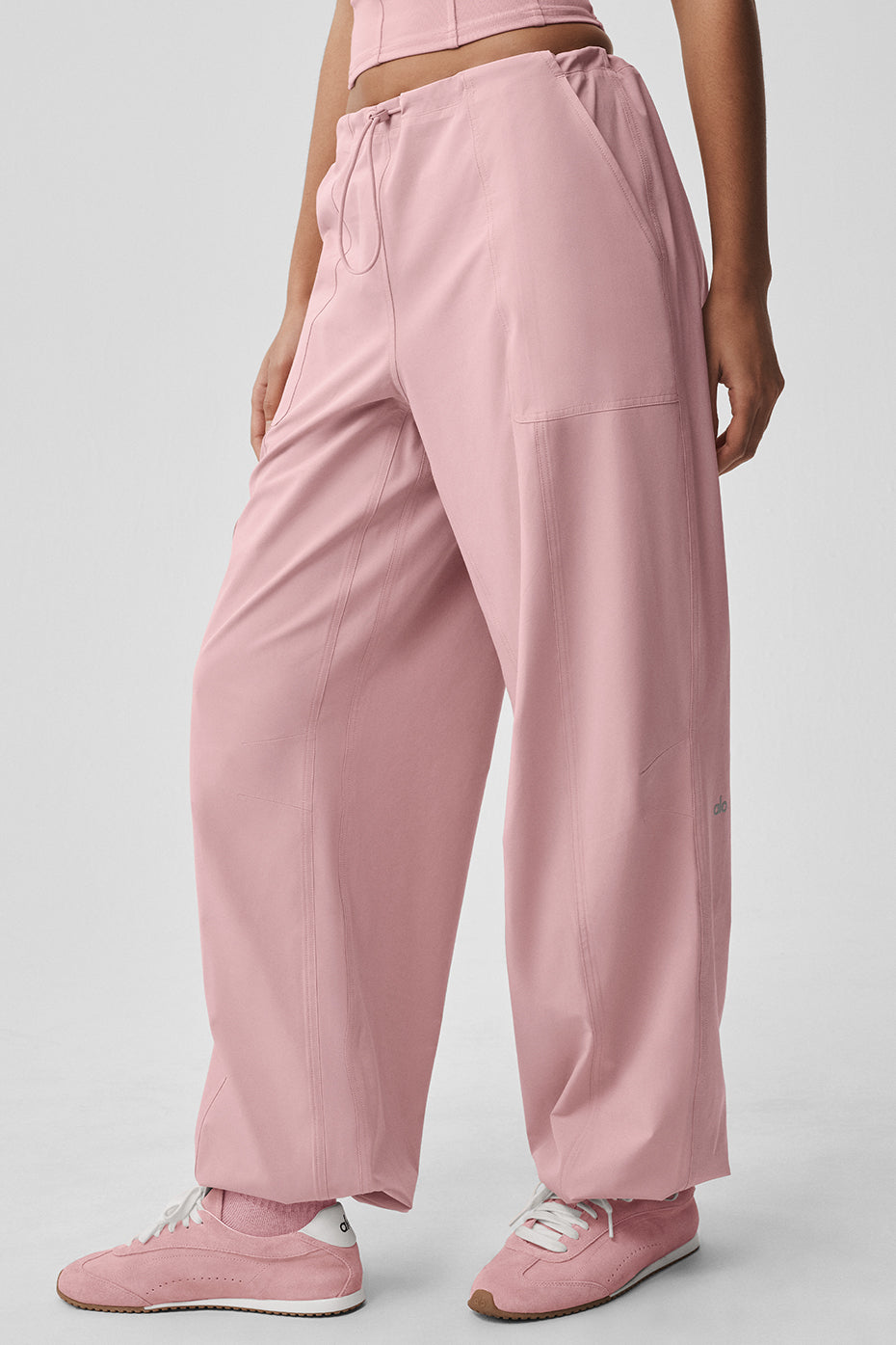 Alo Yoga Low Rise Megastar Cargo Pant - Vintage Pink - imagen 2