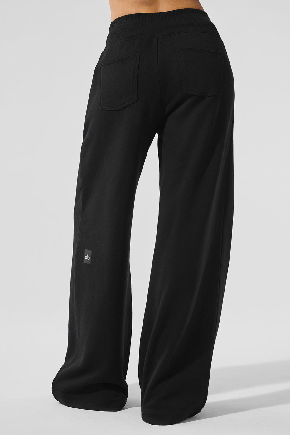 Alo Yoga Serenity Wide Leg Sweatpant - Black - imagen 3