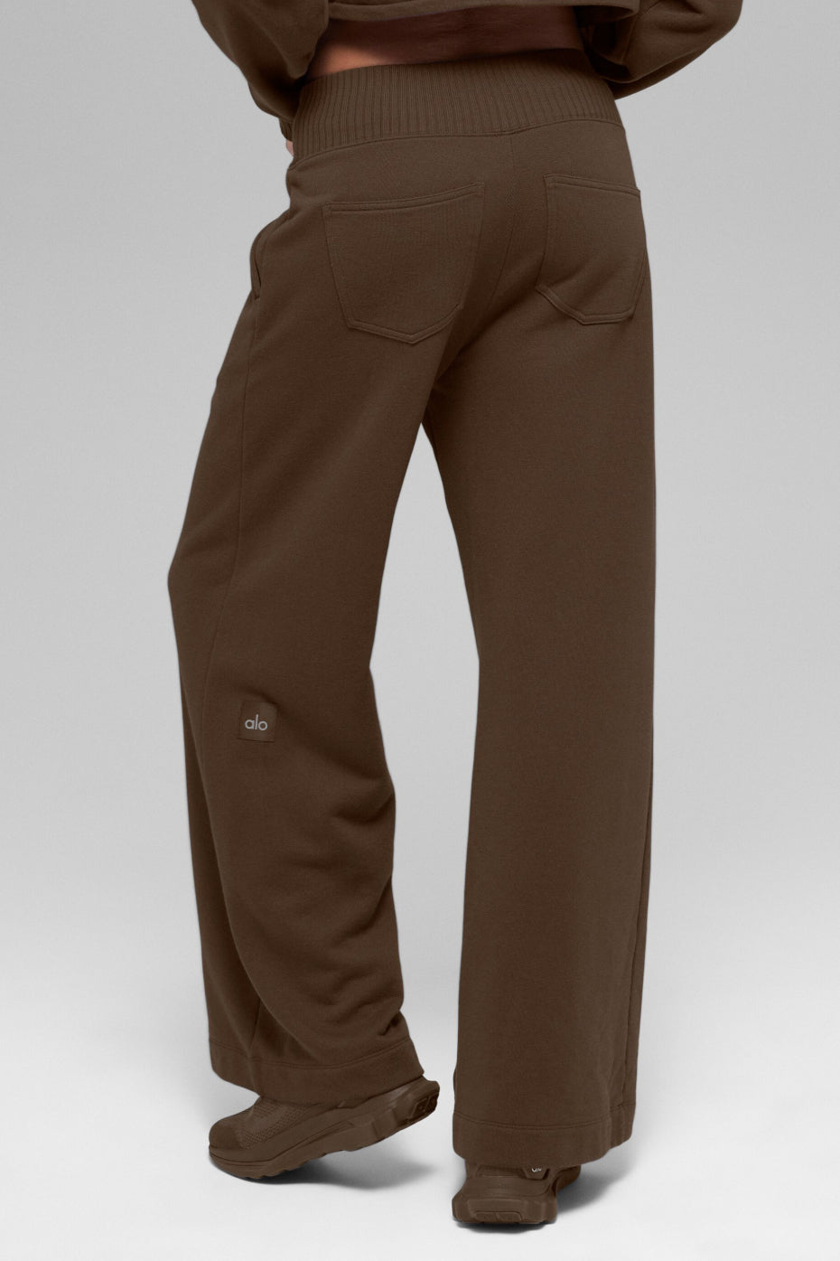 Alo Yoga Serenity Wide Leg Sweatpant - Espresso - imagen 2