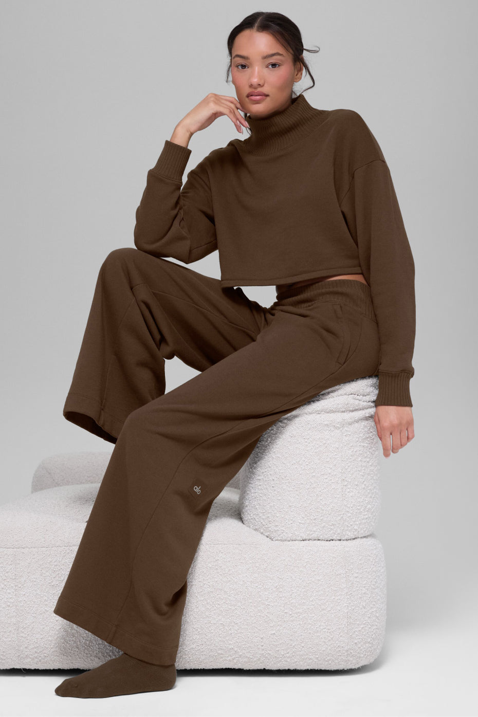 Alo Yoga Serenity Wide Leg Sweatpant - Espresso - imagen 3