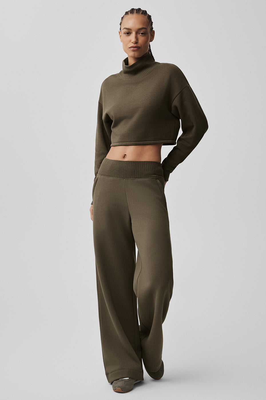 Alo Yoga Serenity Wide Leg Sweatpant - Olive Tree - imagen 5