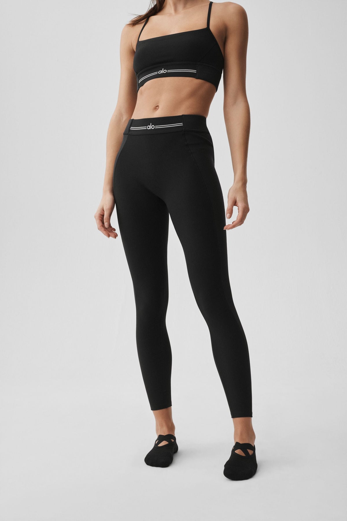 Alo Yoga Alosoft High-Waist 7/8 Relay Legging - Black/White - imagen 3