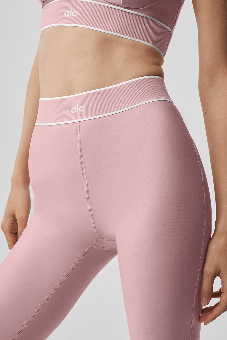 Alo Yoga Airlift High-Waist Alignment Legging - Vintage Pink/White - imagen 5