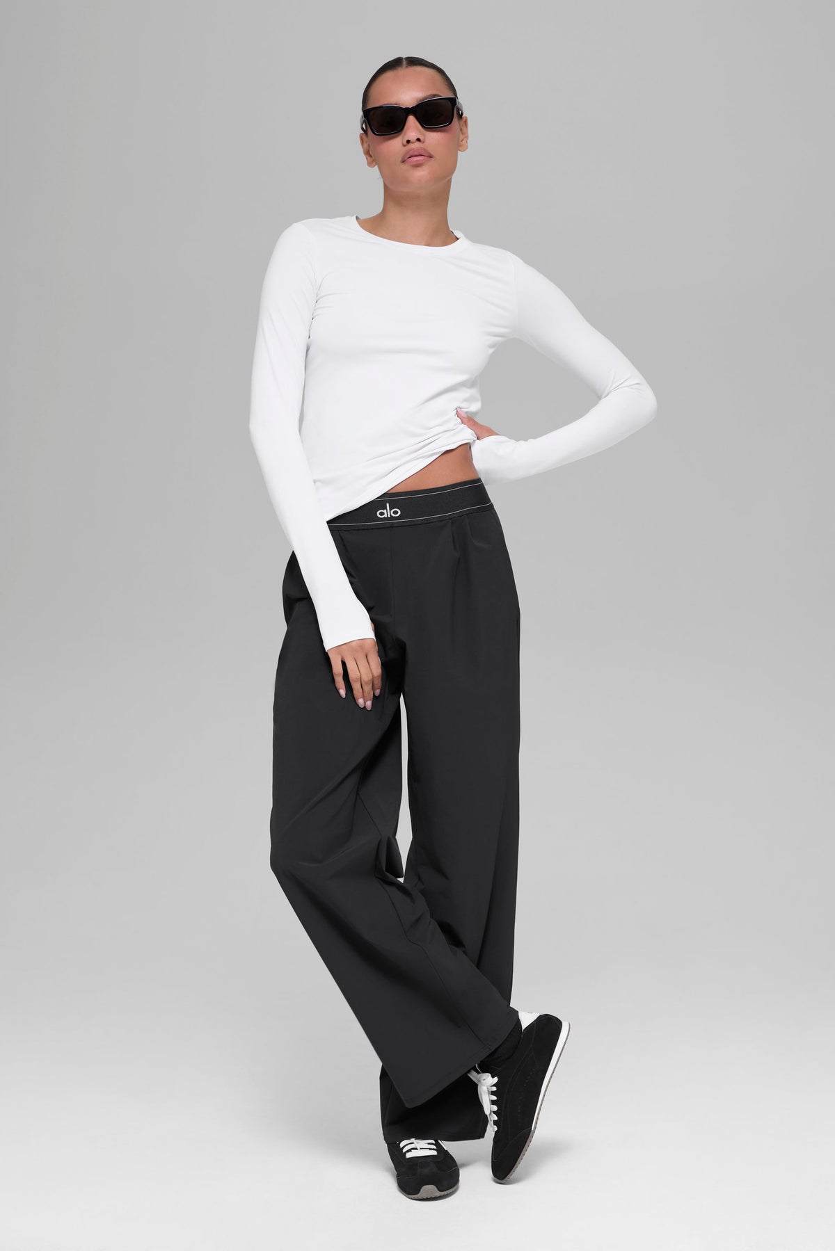 Alo Yoga Suit Up Trouser (Long) - Black - imagen 5