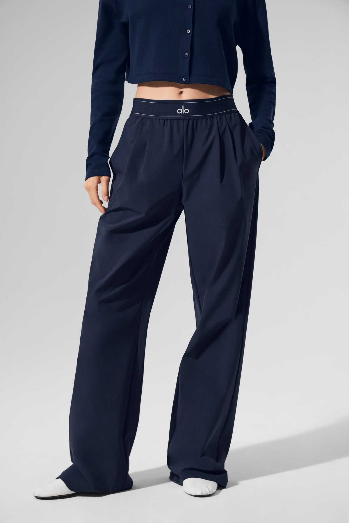 Alo Yoga Suit Up Trouser (Long) - Navy - imagen 2
