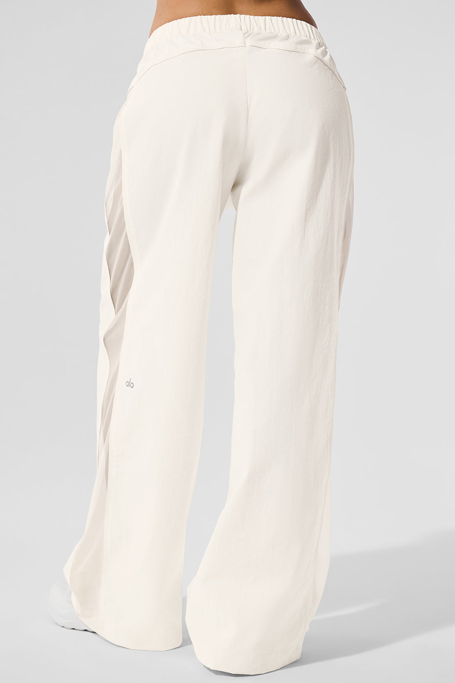 Alo Yoga High-Waist Origin Wide Leg Track Pant - Ivory - imagen 3