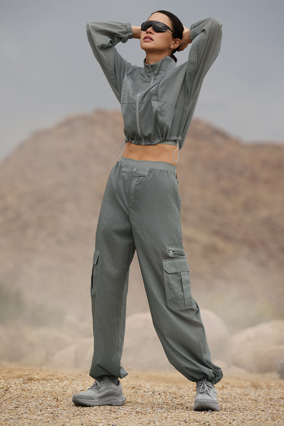 Alo Yoga Sheer Game Time Wide Leg Jogger - Lunar Grey - imagen 1