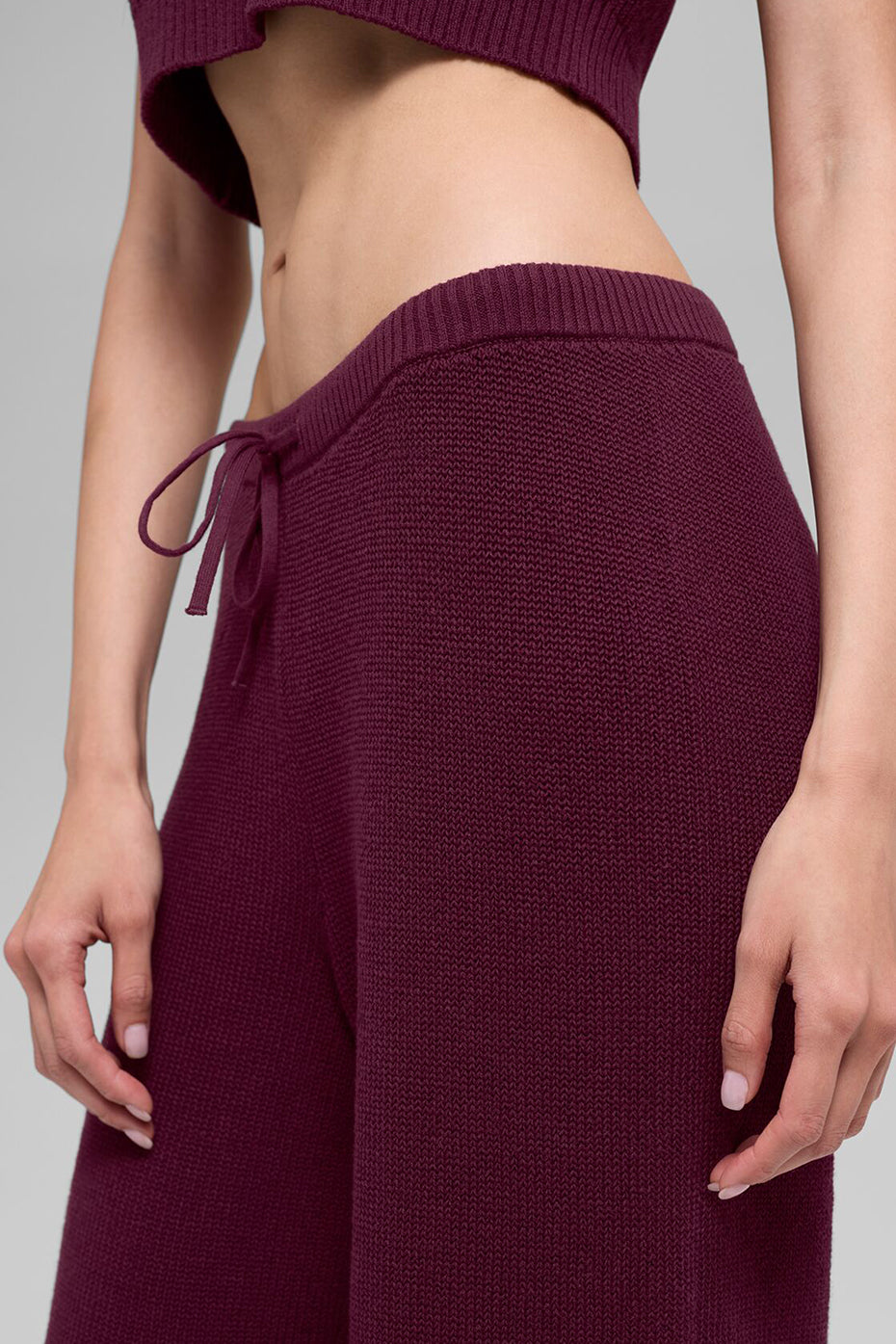 Alo Yoga Supernatural Sweater Pant - Burgundy - imagen 2