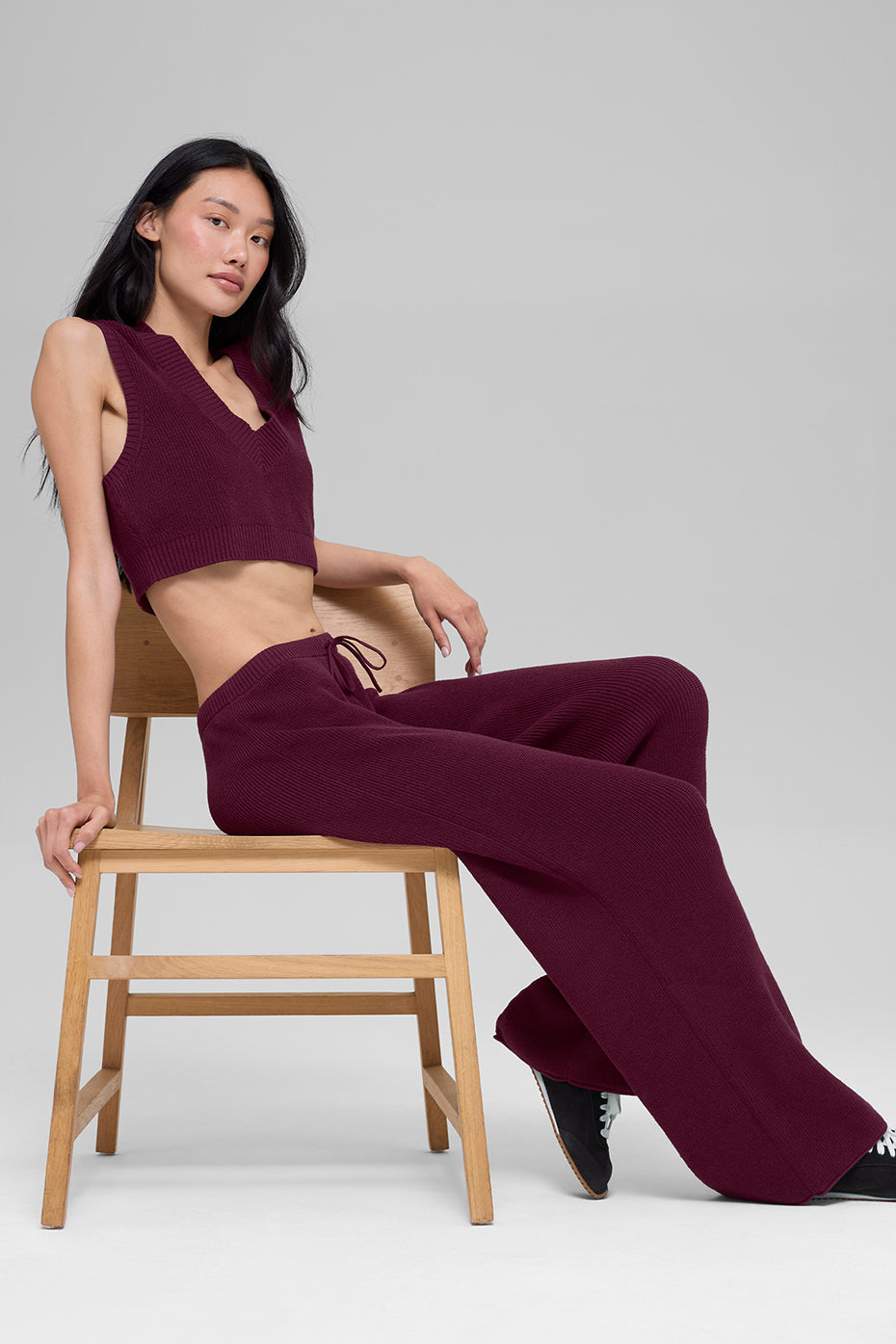Alo Yoga Supernatural Sweater Pant - Burgundy - imagen 6