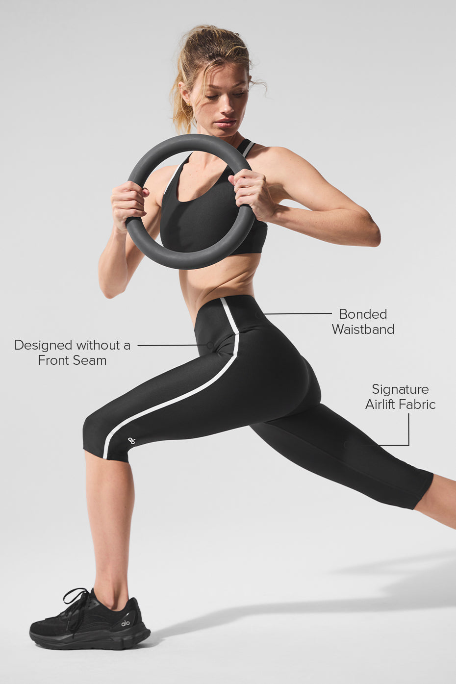 Alo Yoga Airlift High-Waist Super Sleek Contrast Capri - Black/White - imagen 2