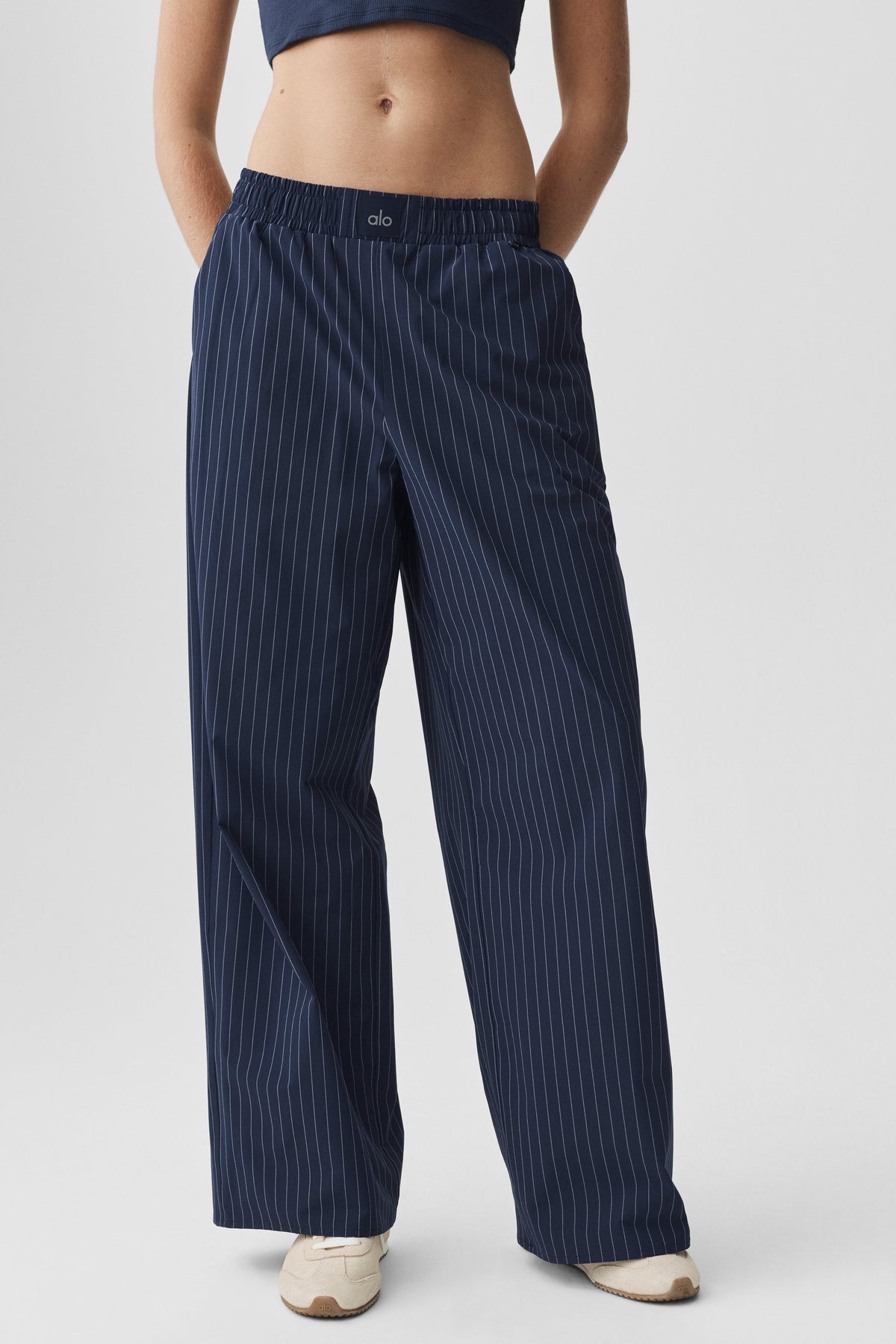 Alo Yoga Pinstripe Daylight Boxer Pant (Regular) - Navy/Ivory - imagen 1
