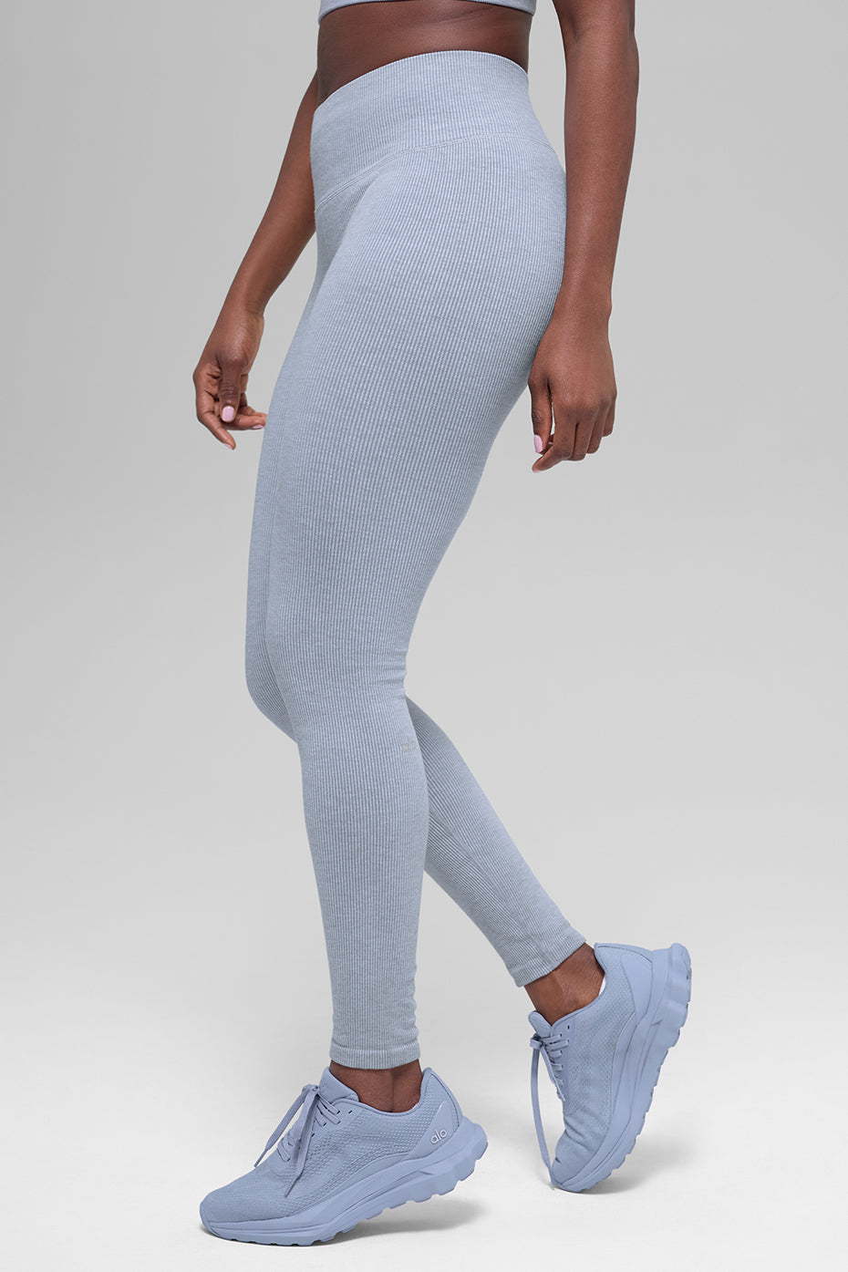 Alo Yoga Seamless High-Waist Two Tone Rib Legging - Winter Frost Heather - imagen 4