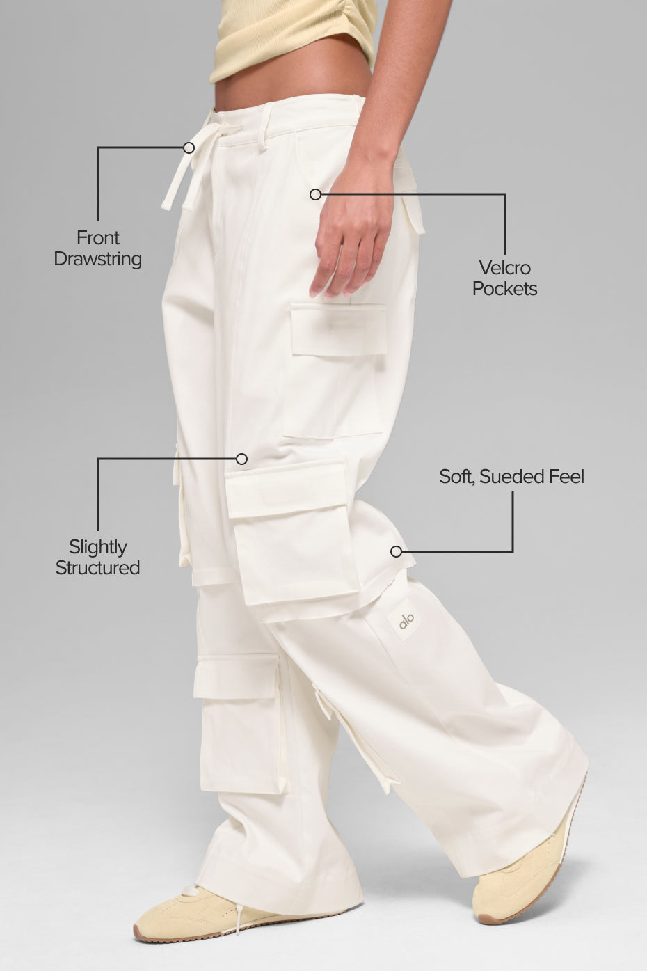 Alo Yoga Mid-Rise Scout Cargo Pant - Ivory - imagen 2