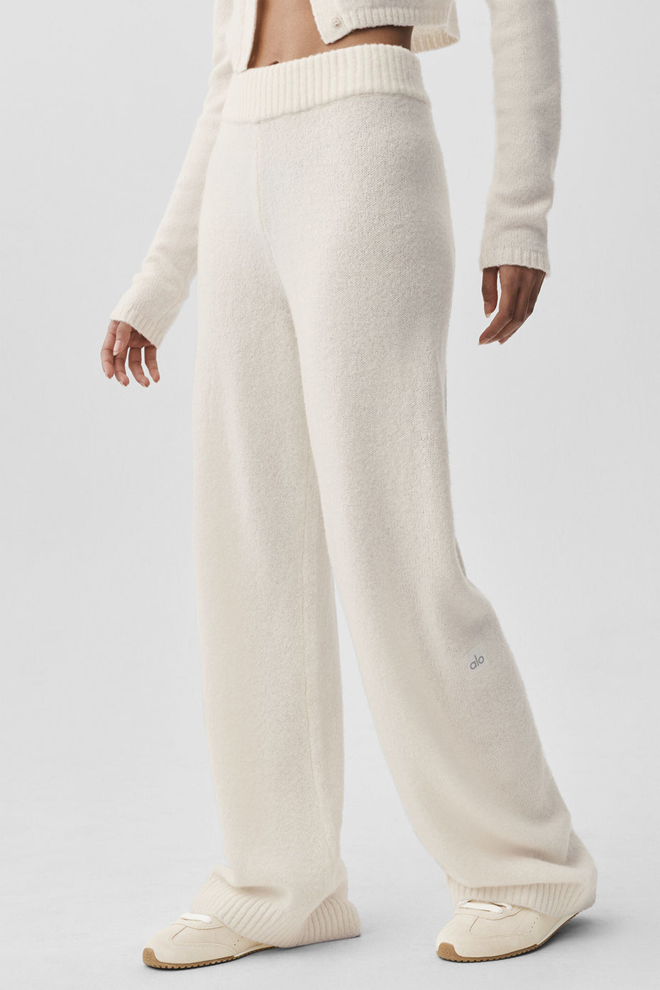 Alo Yoga Wool Cashmere High-Waist New Class Wide Leg Pant - Ivory - imagen 1