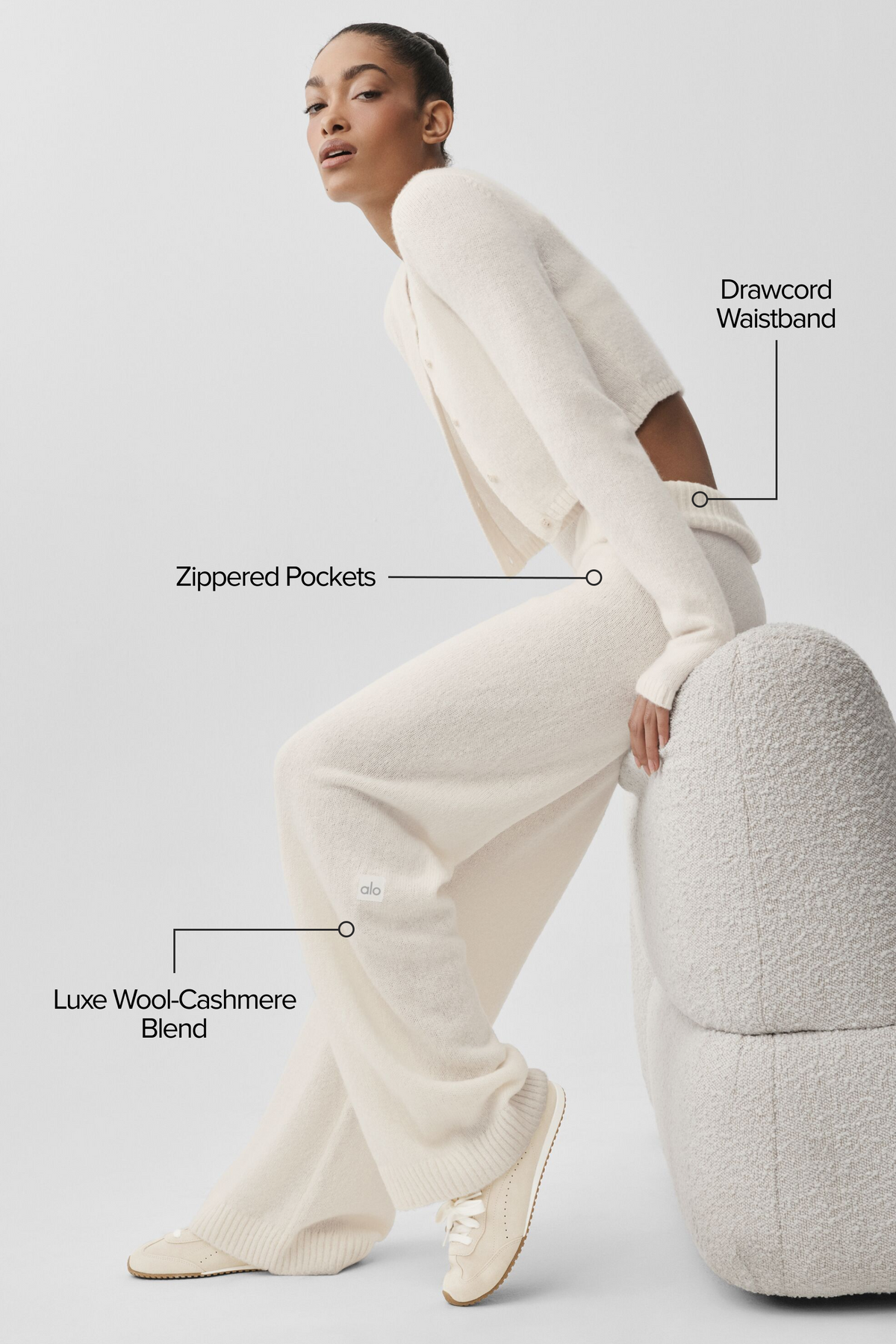 Alo Yoga Wool Cashmere High-Waist New Class Wide Leg Pant - Ivory - imagen 2
