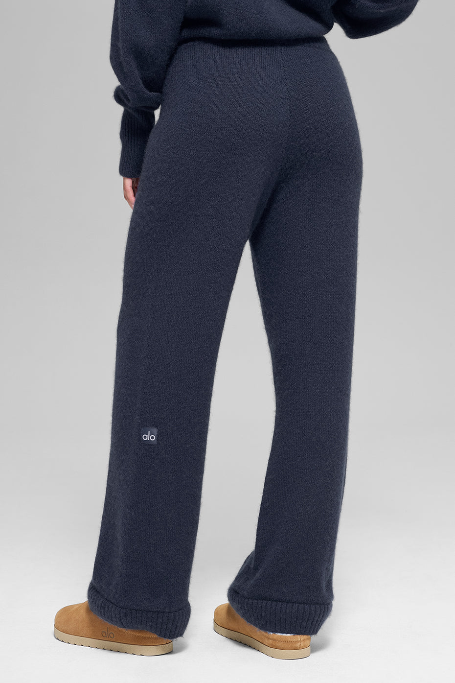 Alo Yoga Wool Cashmere High-Waist New Class Wide Leg Pant - Navy - imagen 4