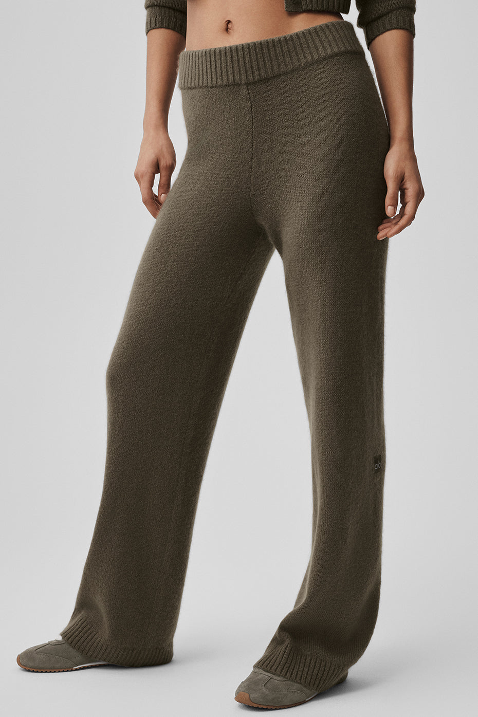 Alo Yoga Wool Cashmere High-Waist New Class Wide Leg Pant - Olive Tree - imagen 1
