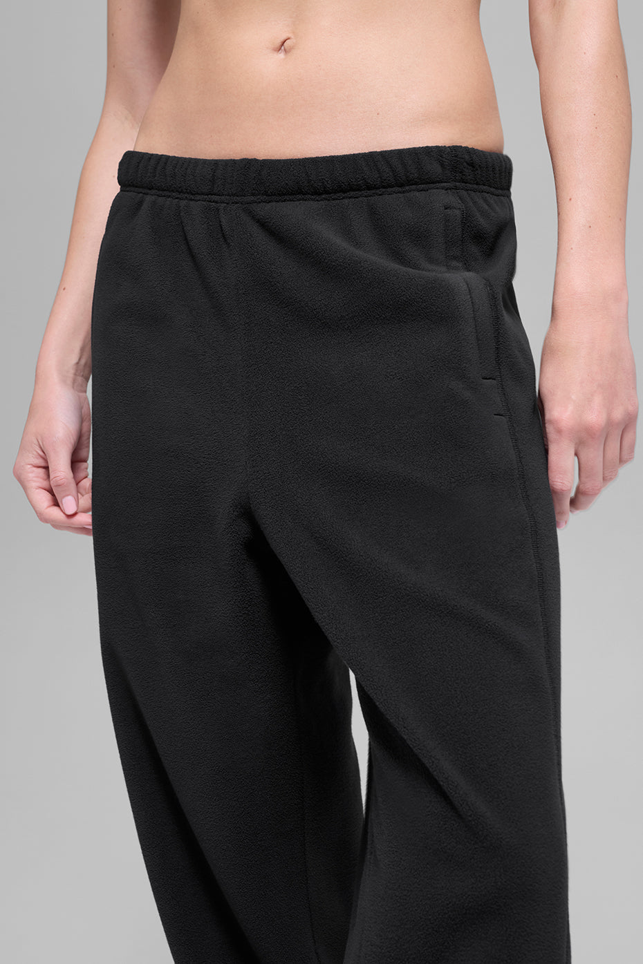 Alo Yoga Polar Fleece High-Waist Retreat Jogger - Black - imagen 3