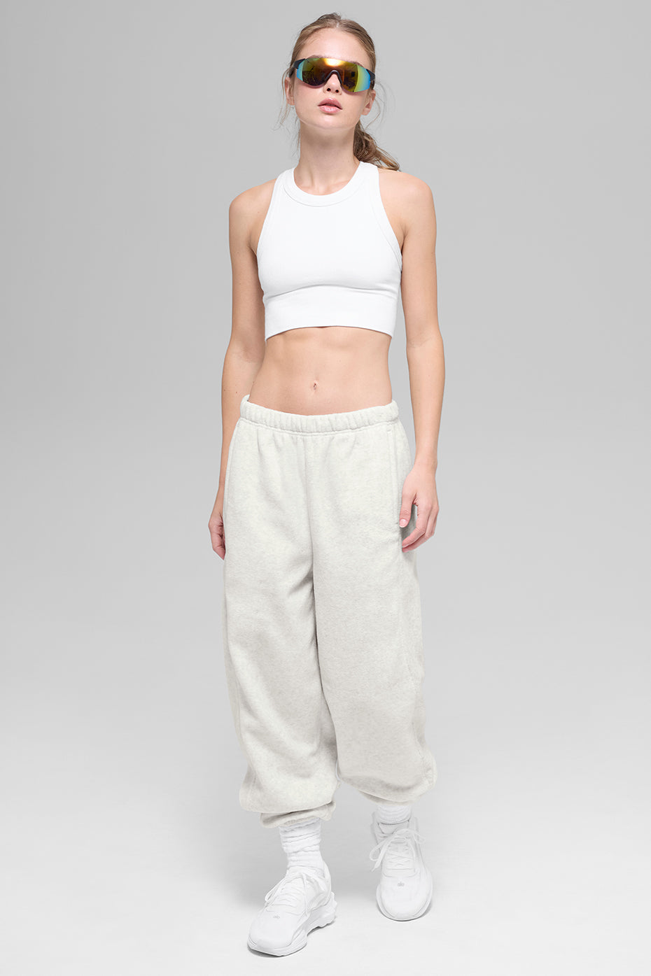 Alo Yoga Polar Fleece High-Waist Retreat Jogger - White Heather Grey - imagen 5