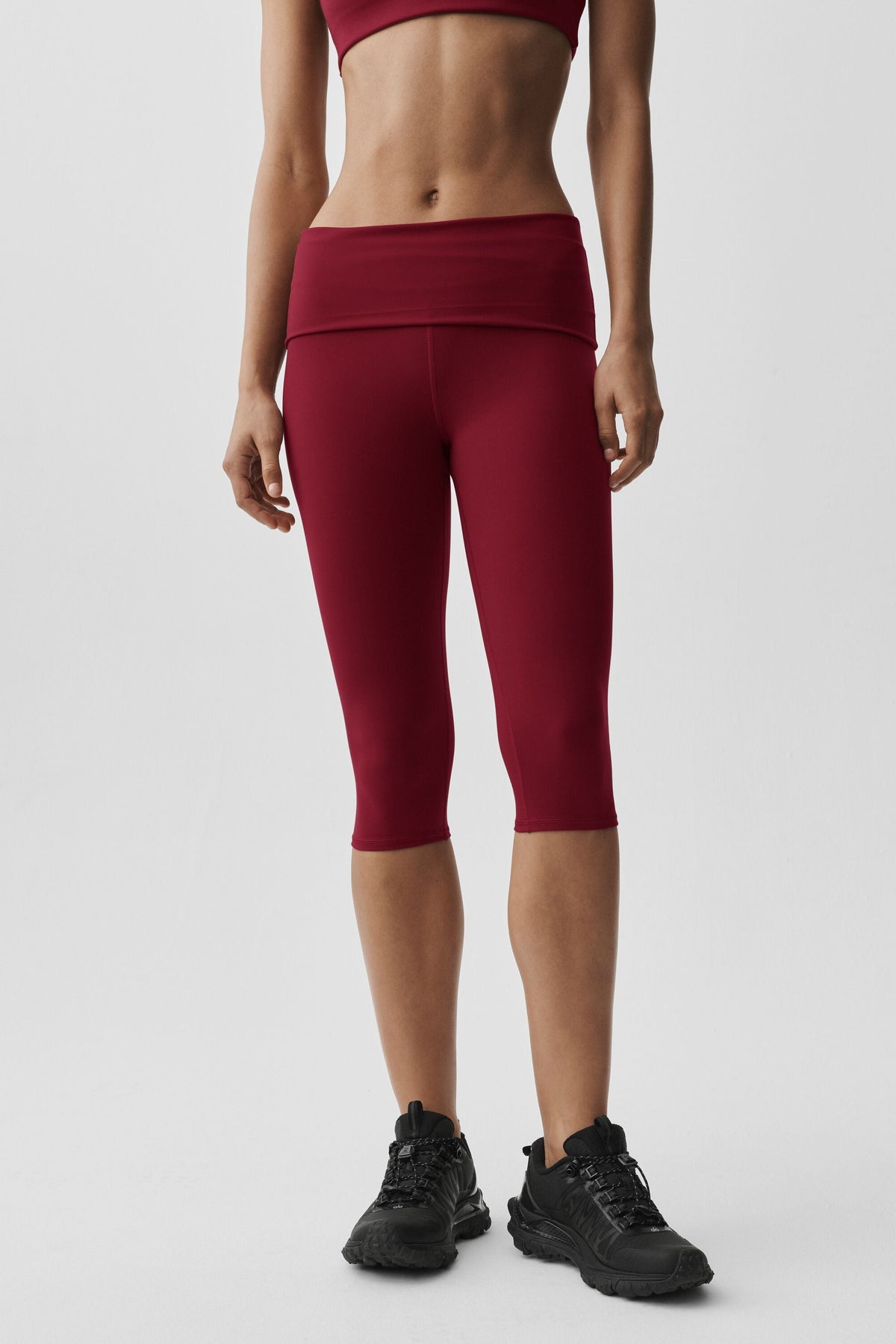 Alo Yoga ALO Softsculpt Low-Rise Foldover Capri - Summer Romance Red - imagen 3