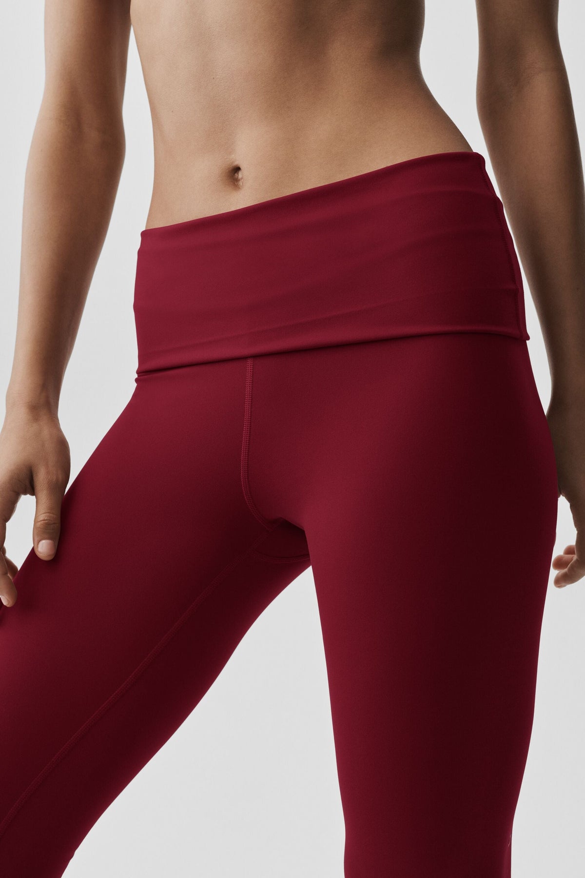 Alo Yoga ALO Softsculpt Low-Rise Foldover Capri - Summer Romance Red - imagen 5