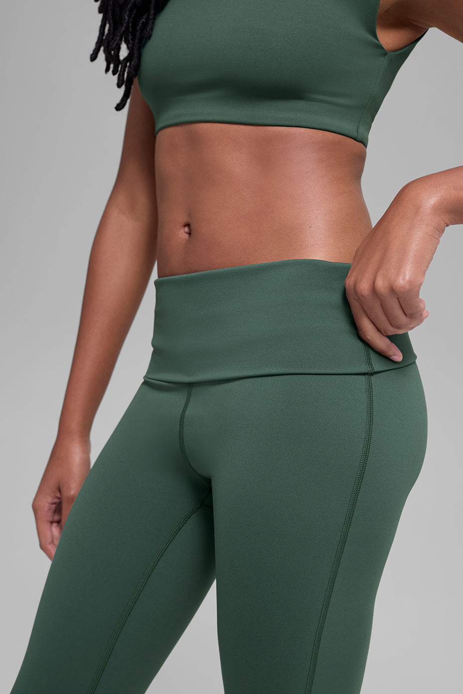 Alo Yoga ALO Softsculpt Foldover Flare Legging (Regular) - Clover Green - imagen 2