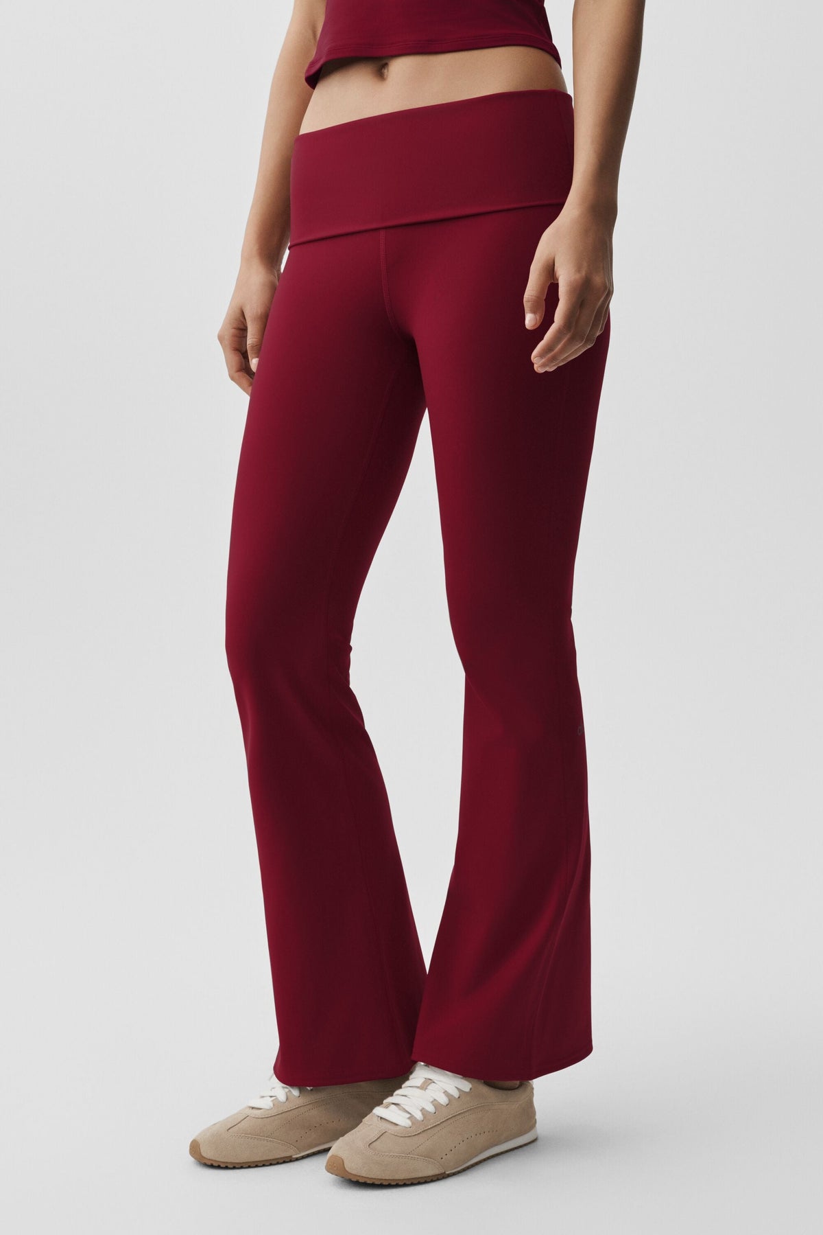 Alo Yoga ALO Softsculpt Foldover Flare Legging (Regular) - Summer Romance Red - imagen 3