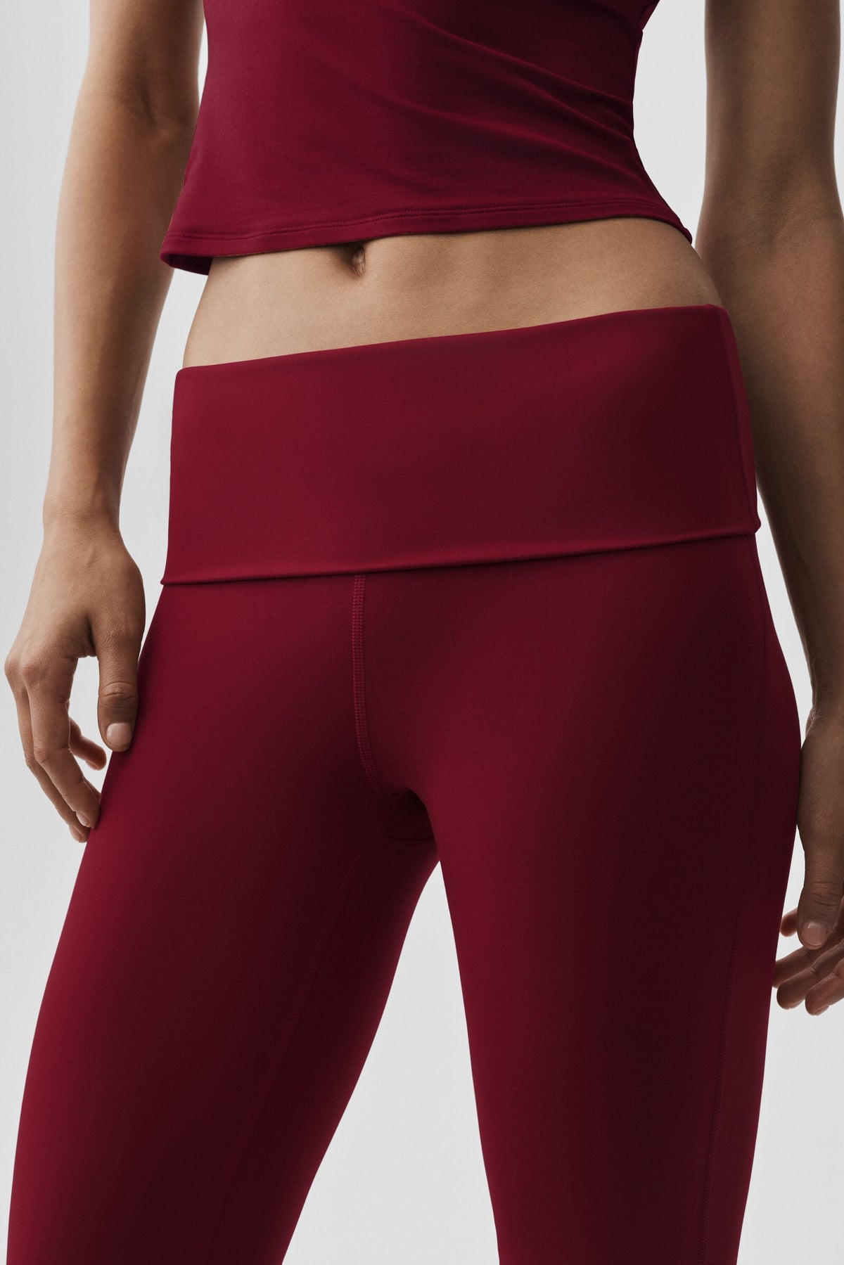 Alo Yoga ALO Softsculpt Foldover Flare Legging (Regular) - Summer Romance Red - imagen 4