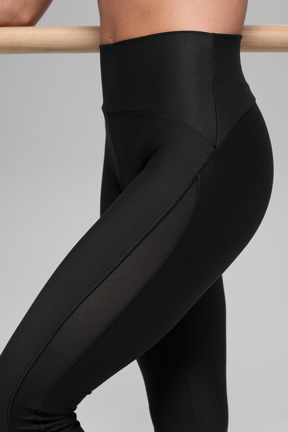 Alo Yoga Airlift High-Waist Mesh Infatuation Legging - Black - imagen 3