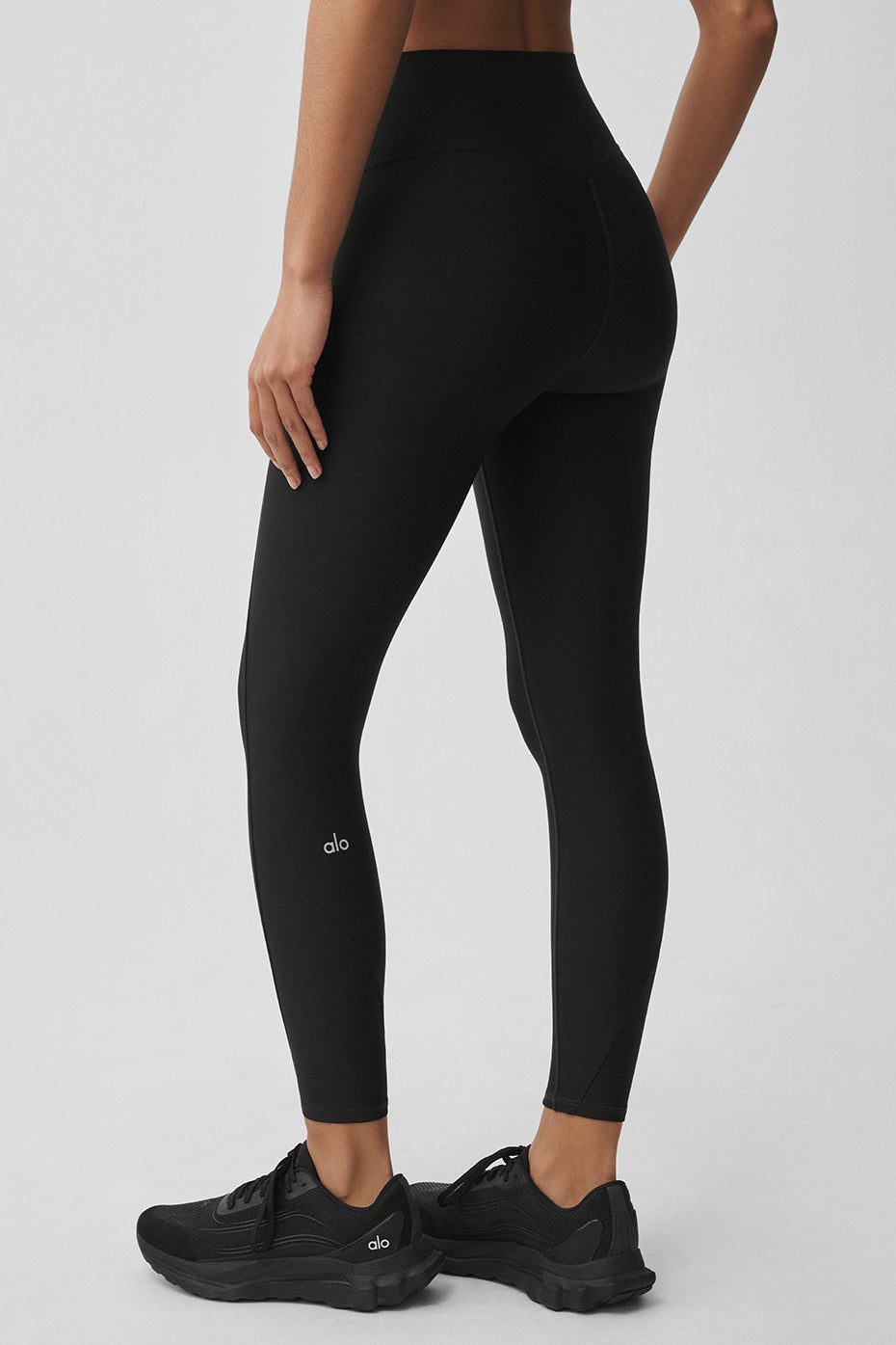 Alo Yoga Airlift High-Waist 7/8 Fine Line Legging - Black - imagen 3
