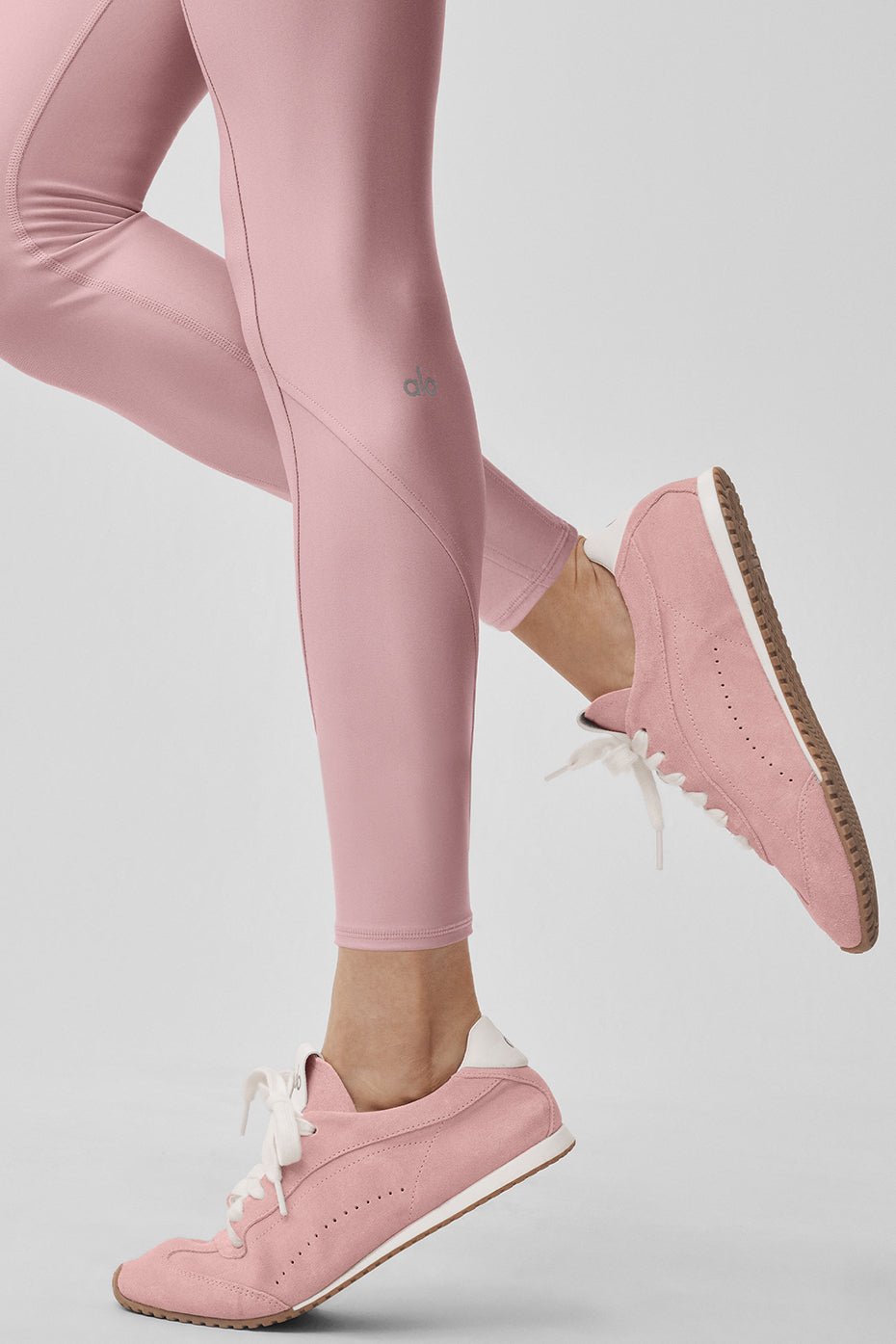 Alo Yoga Airlift High-Waist 7/8 Fine Line Legging - Vintage Pink - imagen 5
