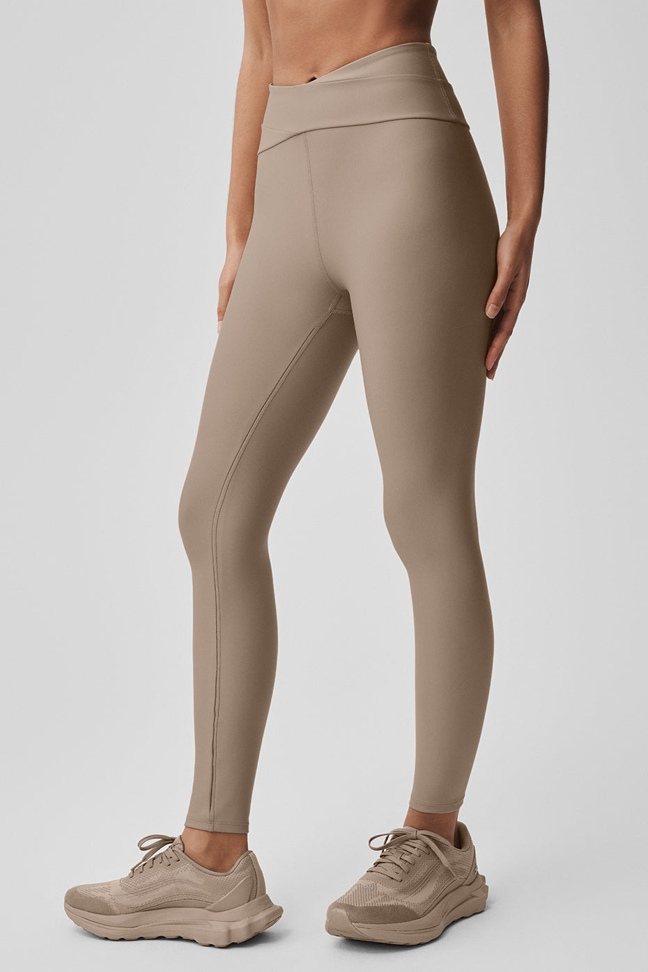 Alo Yoga Airlift High-Waist 7/8 Horizon Legging - Gravel - imagen 3