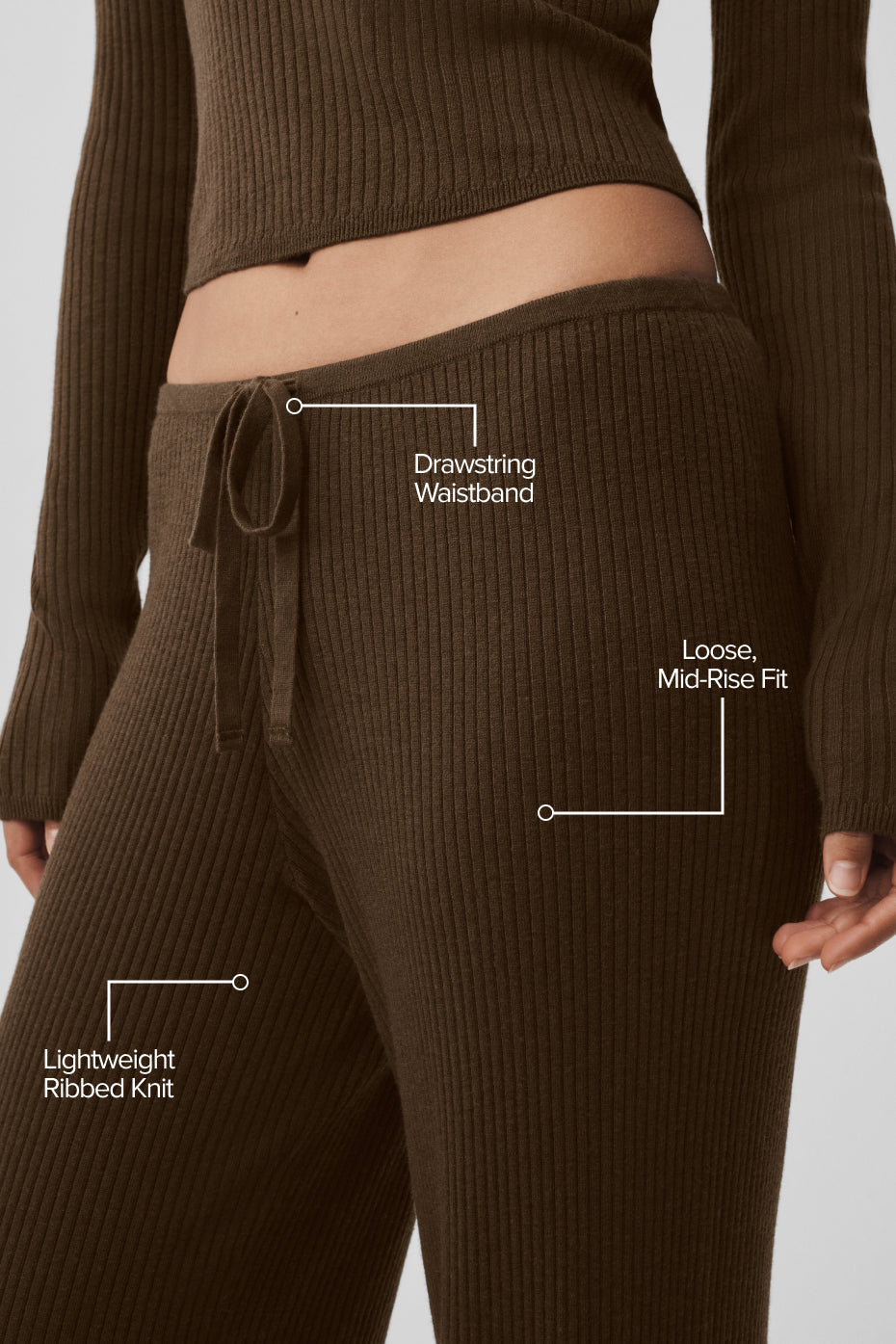 Alo Yoga Sweater Knit Mid-Rise Unwind Wide Leg Pant - Espresso - imagen 2