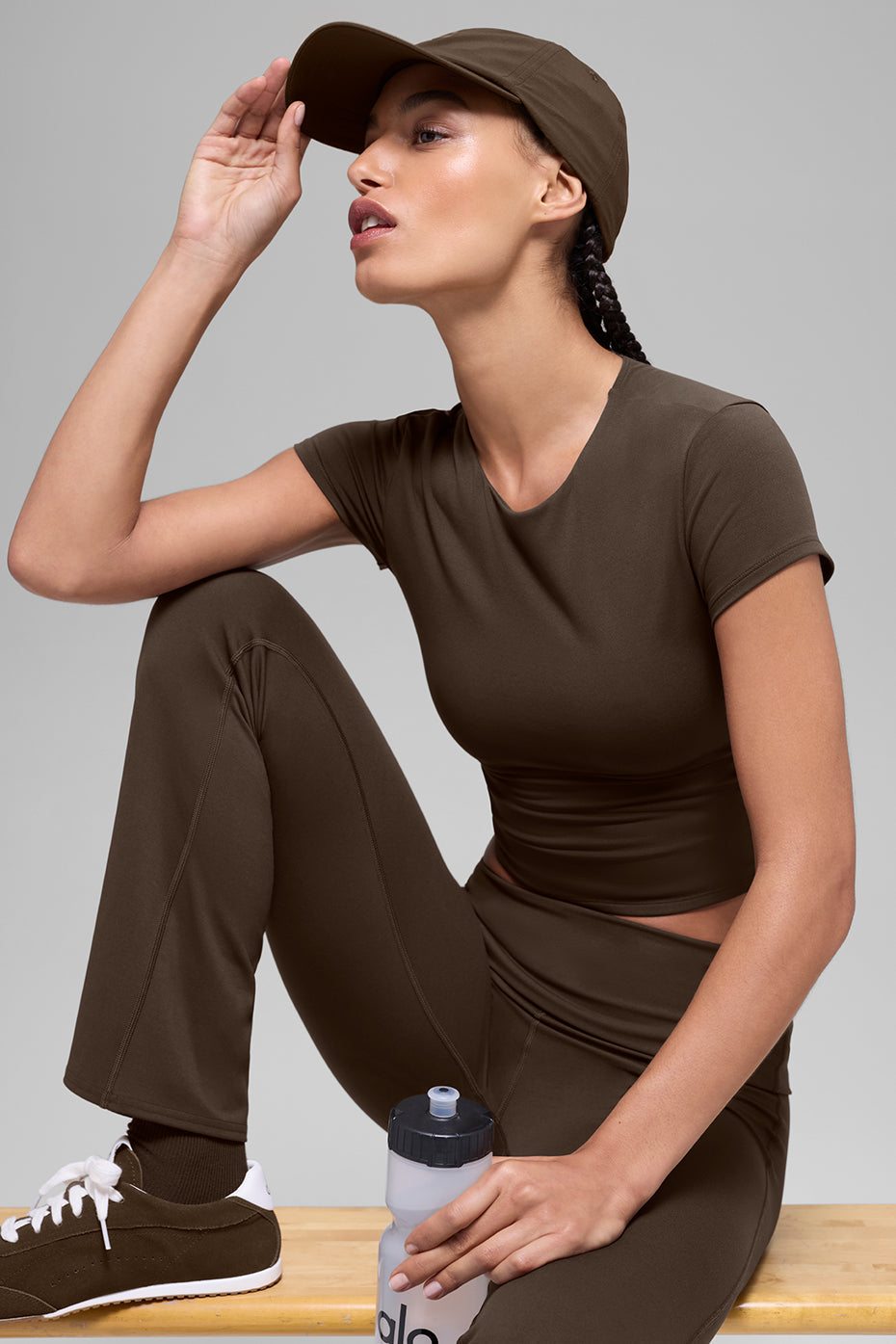 Alo Yoga ALO Softsculpt Foldover Flare Legging (Short) - Espresso - imagen 6