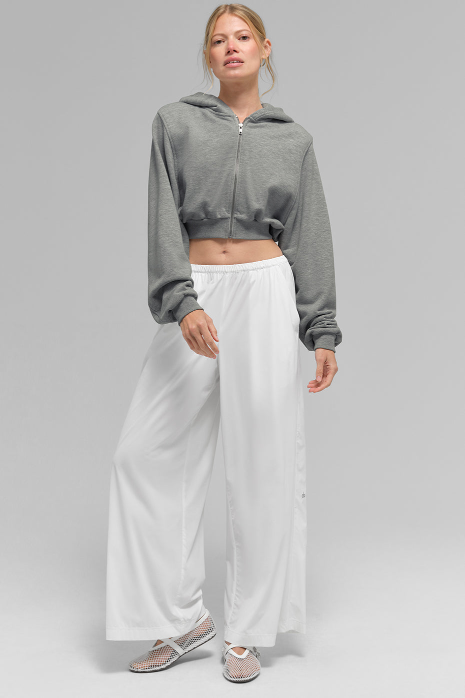 Alo Yoga Breezy Wide Leg Pant (Regular) - White - imagen 4