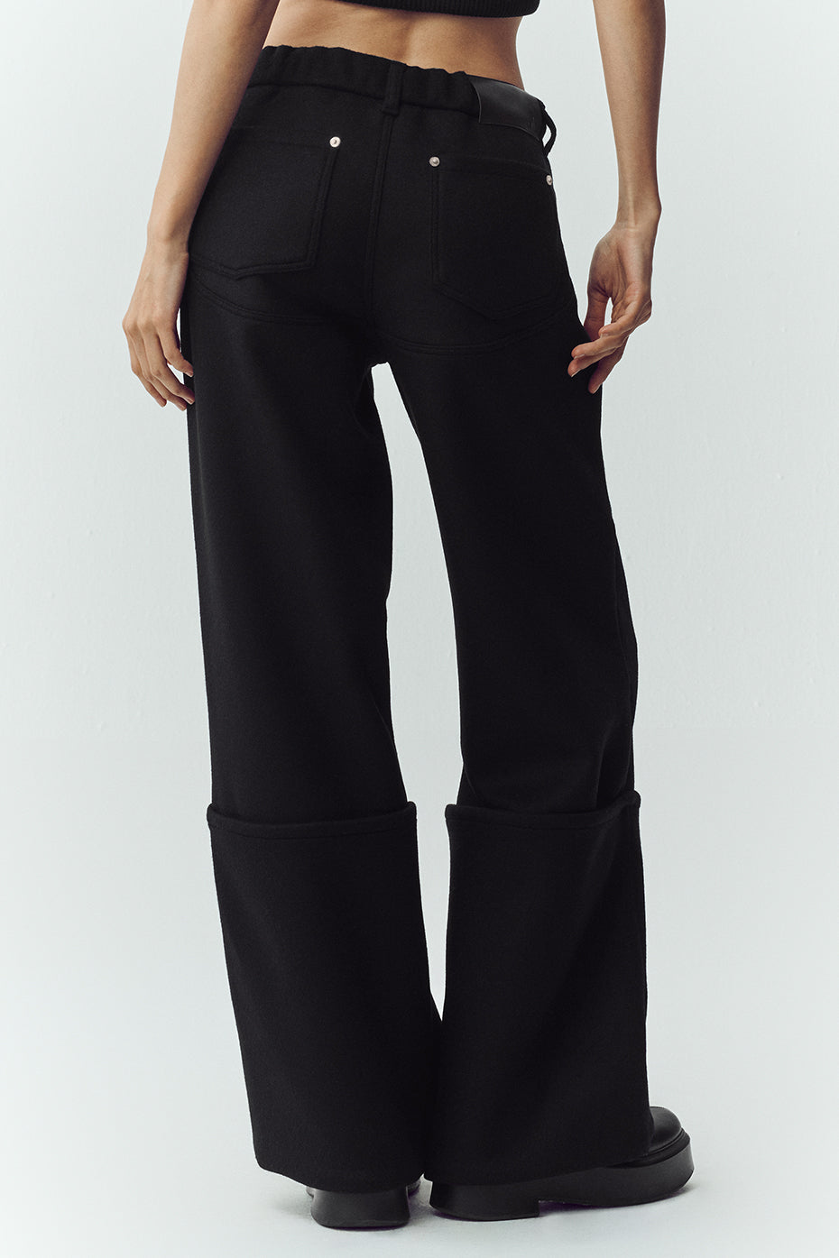 Alo Yoga Wool Blend Nightcap Wide Leg Pant - Black - imagen 4