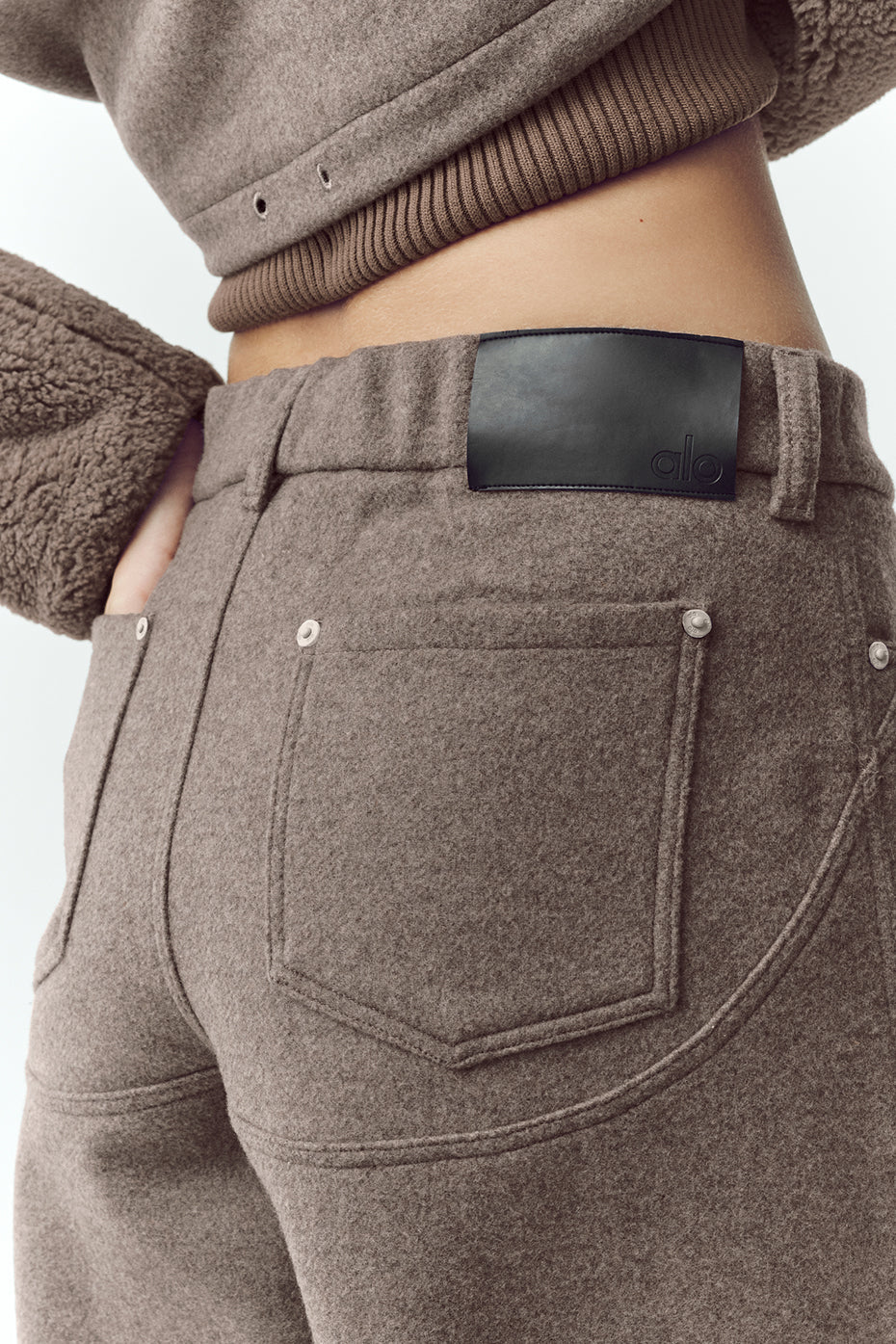 Alo Yoga Wool Blend Nightcap Wide Leg Pant - Alpine Cocoa Heather - imagen 3