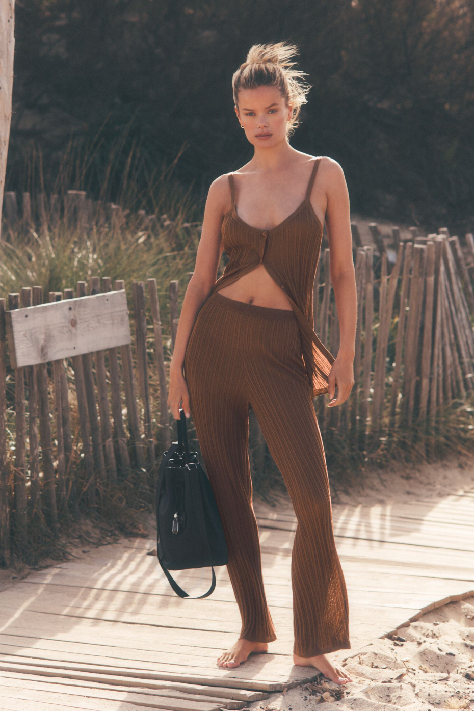 Alo Yoga Sweater High-Waist Sunlit Straight Leg Pant - Sun Kissed Brown - imagen 1