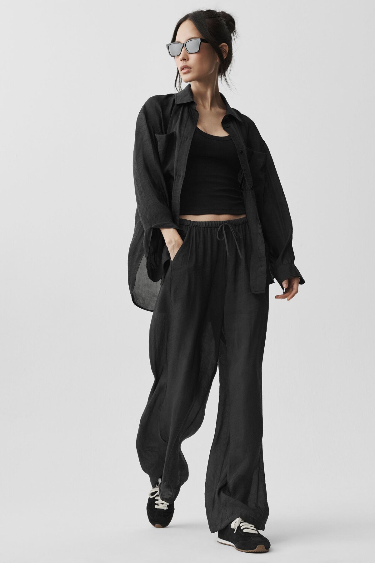 Alo Yoga Semi-Sheer Golden Hour High-Waist Straight Leg Pant - Black - imagen 1