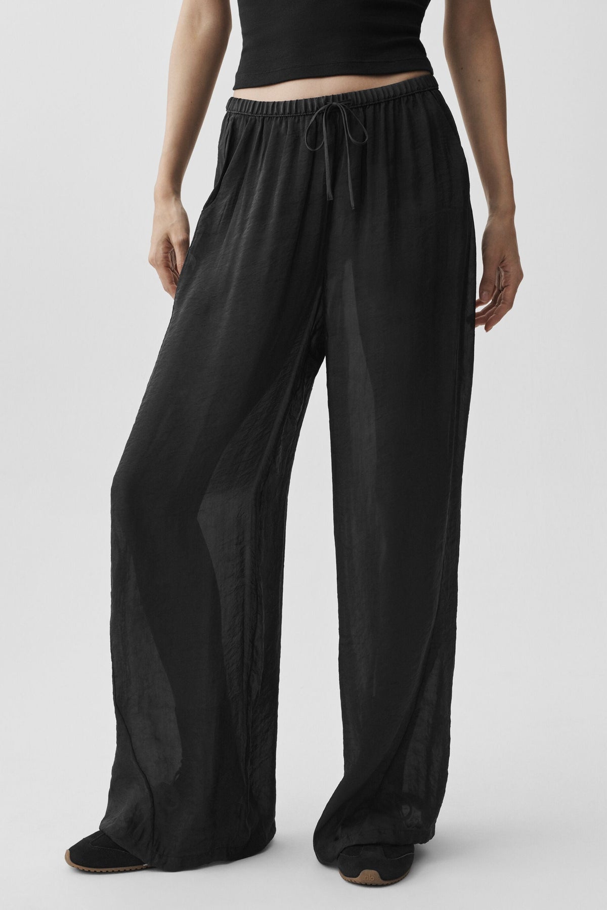 Alo Yoga Semi-Sheer Golden Hour High-Waist Straight Leg Pant - Black - imagen 3