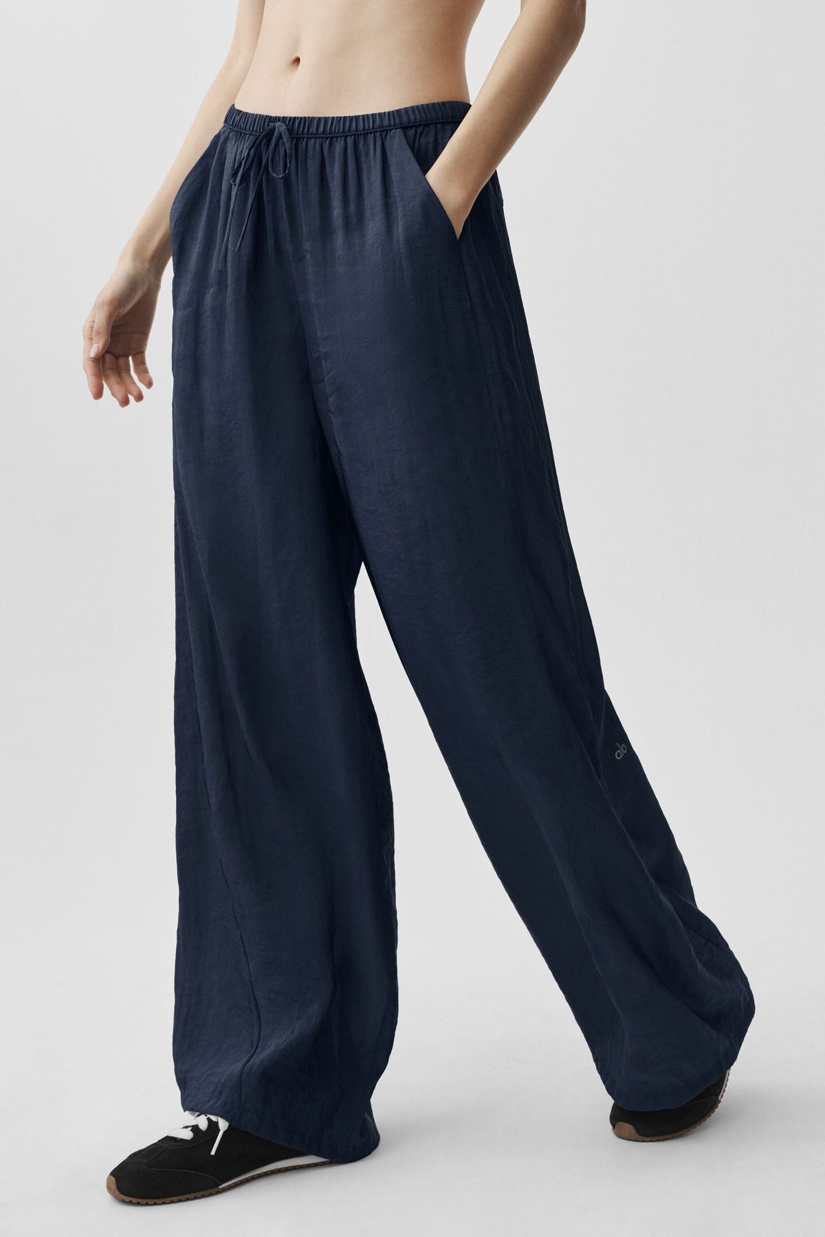 Alo Yoga Semi-Sheer Golden Hour High-Waist Straight Leg Pant - Navy - imagen 3