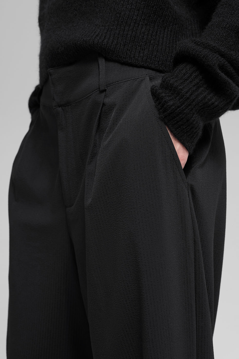 Alo Yoga High-Waist Dreamscape Trouser (Short) - Black - imagen 4