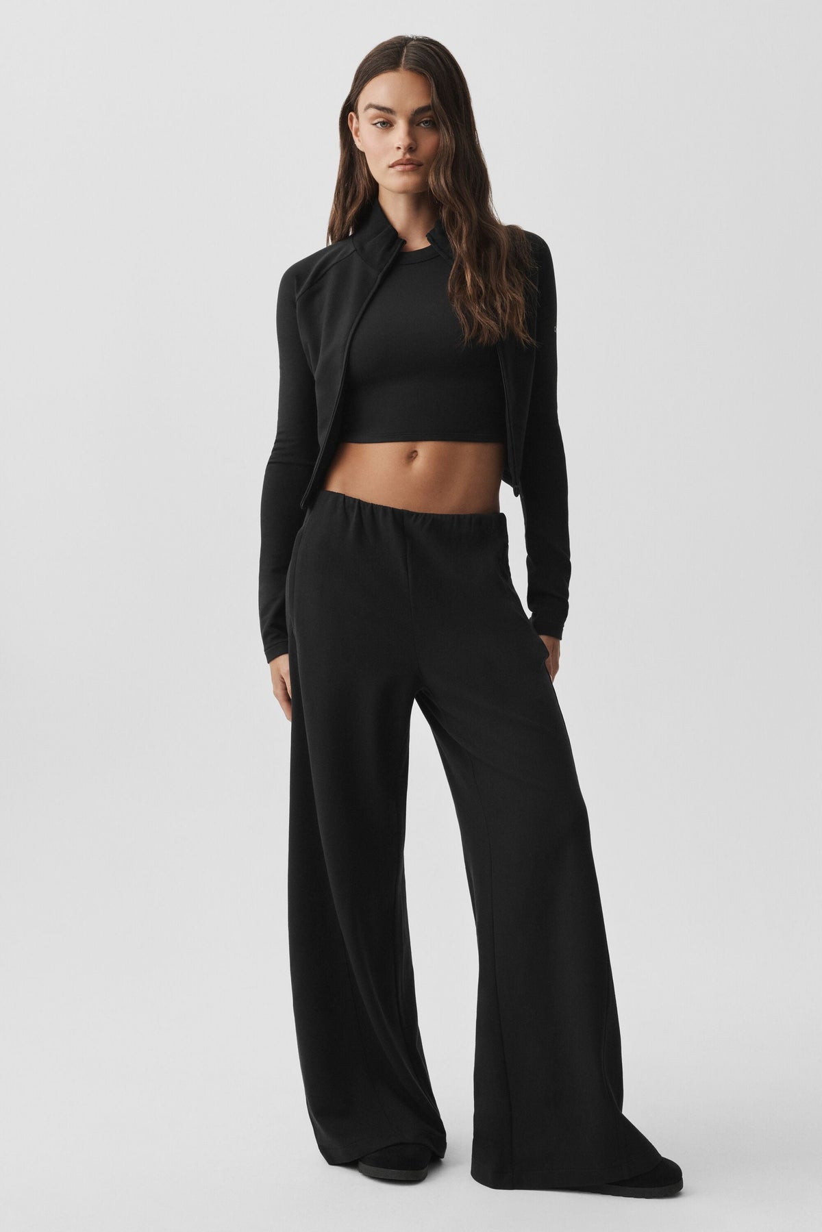 Alo Yoga Sway Mid-Rise On The Go Pant - Black - imagen 5