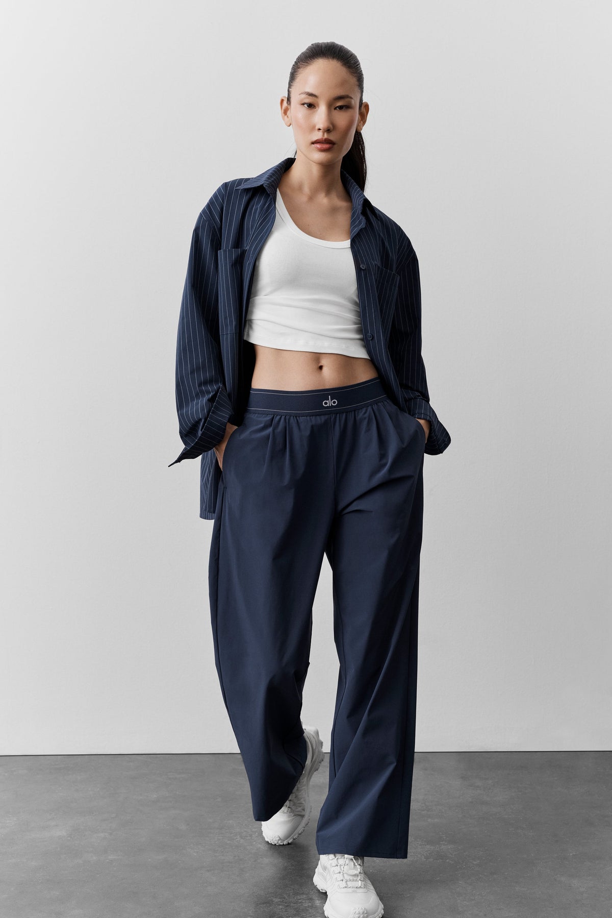 Alo Yoga Suit Up Trouser (Short) - Navy - imagen 1