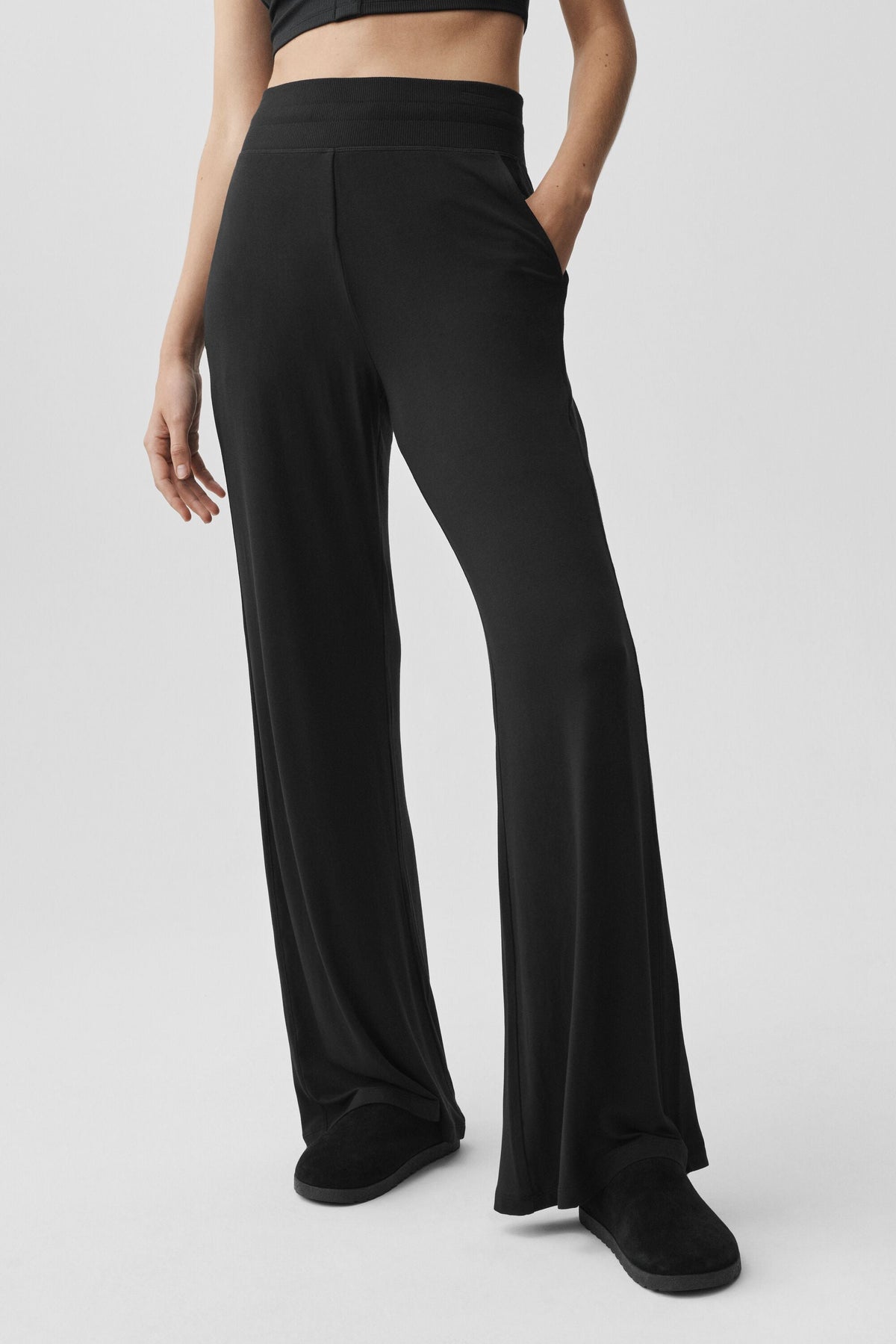 Alo Yoga Semi-Sheer Delicate Lounge Flare Pant (Long) - Black - imagen 1