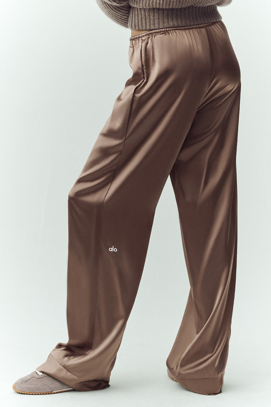 Alo Yoga Silk Luminous Pant (Long) - Alpine Cocoa - imagen 2