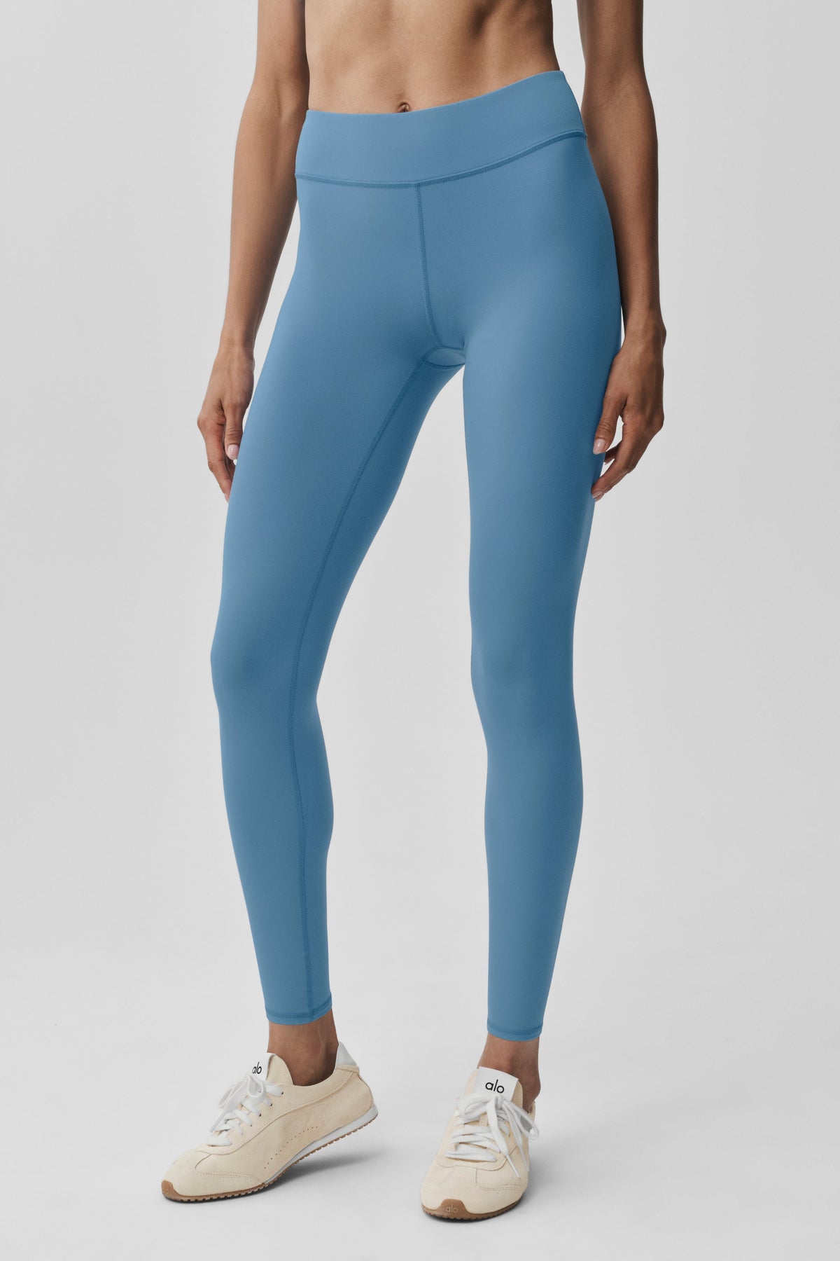 Alo Yoga Airbrush Mid-Rise 7/8 Legging - California Blue - imagen 1